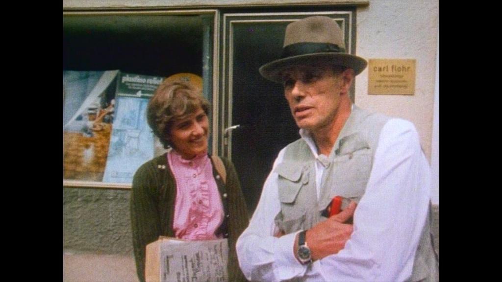 Petra Kelly und Joseph Beuys beim Wahlkampf in Bayern 1982 (Copyright: Bildersturm Filmproduktion)