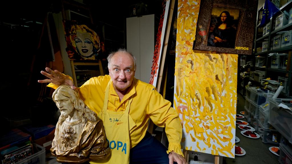  (Copyright: )